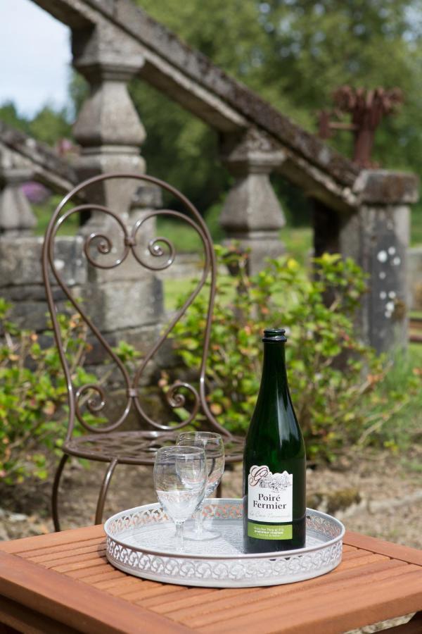 Le Logis D'Equilly Bed & Breakfast Exterior photo