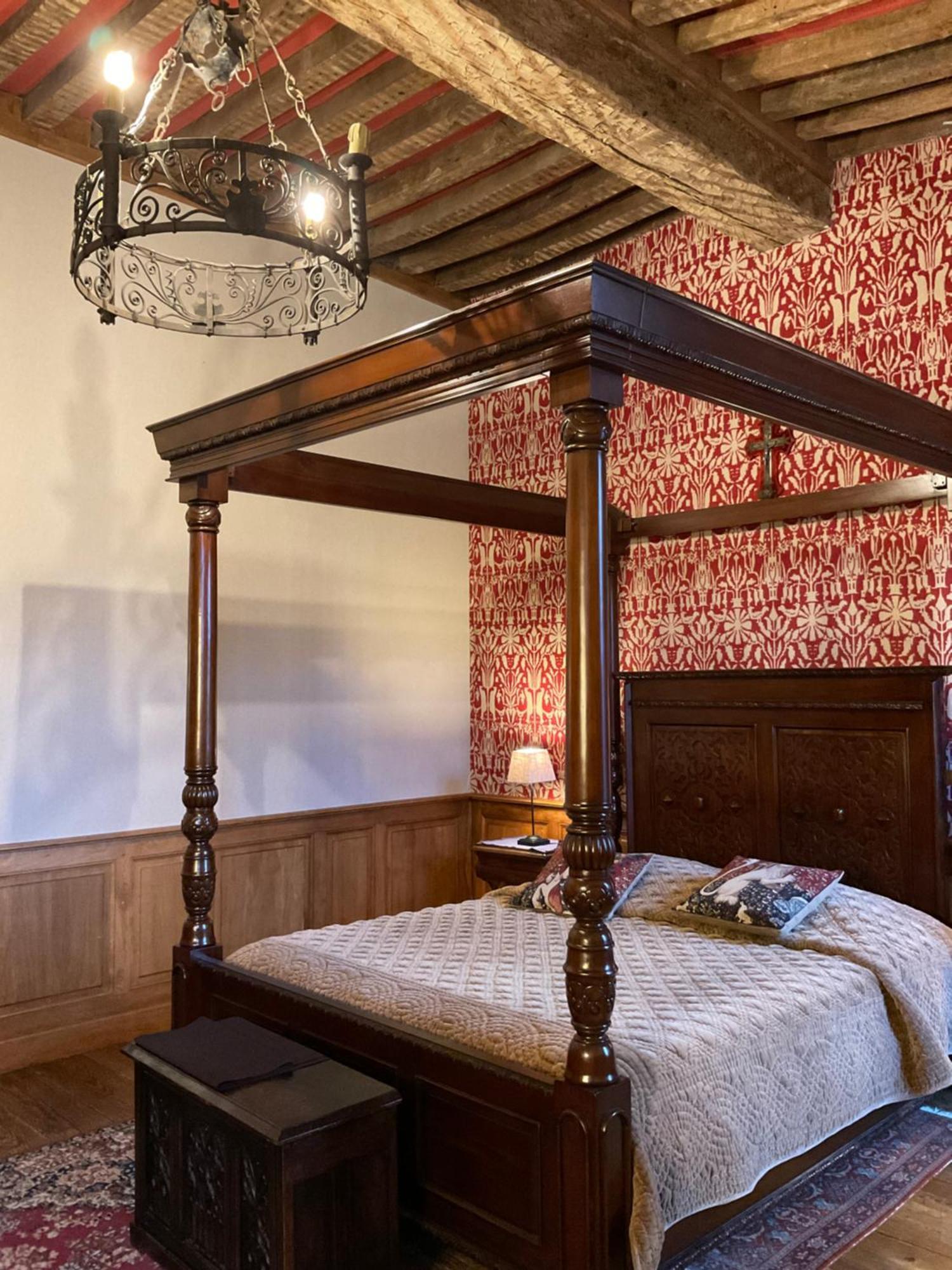 Le Logis D'Equilly Bed & Breakfast Exterior photo