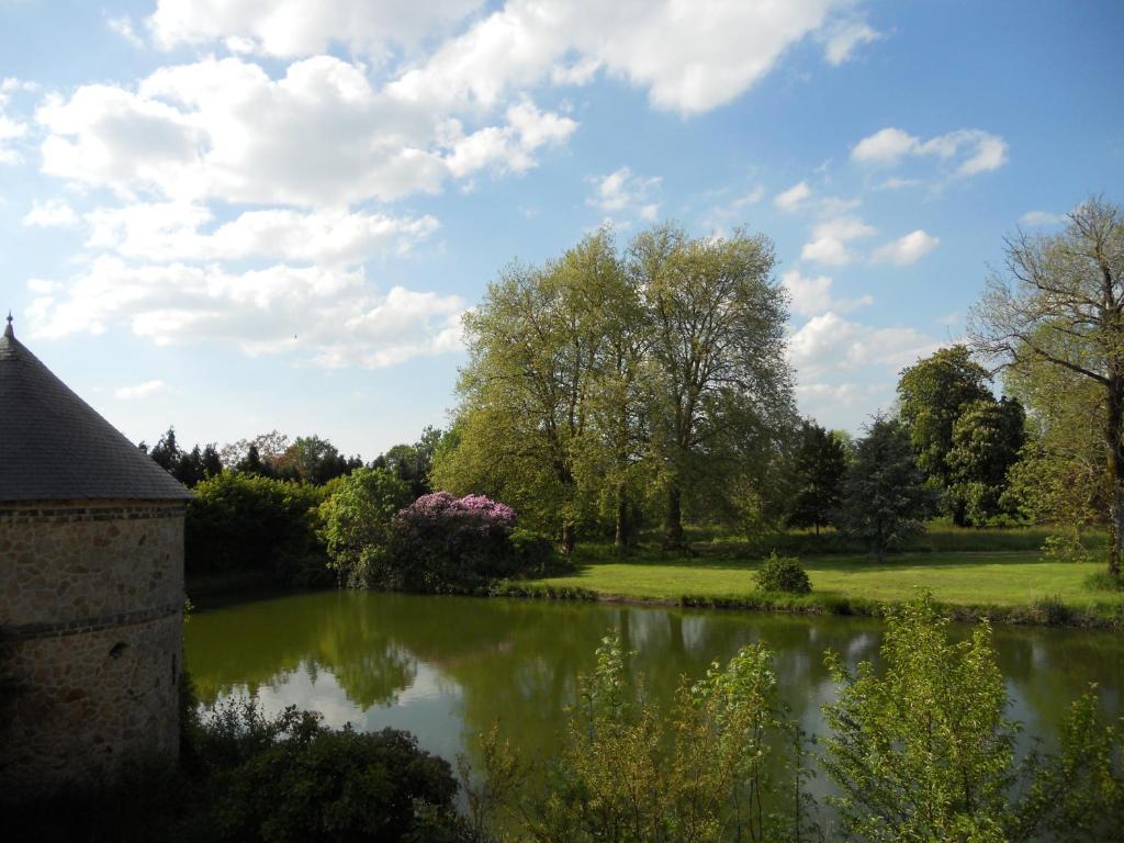 Le Logis D'Equilly Bed & Breakfast Exterior photo