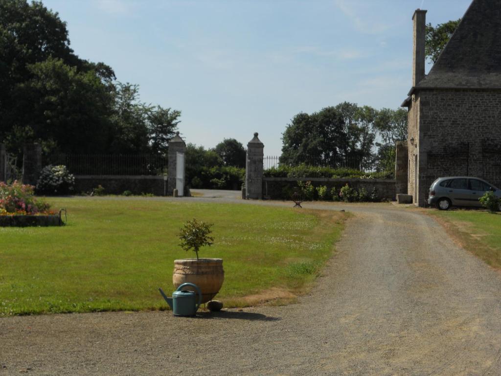 Le Logis D'Equilly Bed & Breakfast Exterior photo
