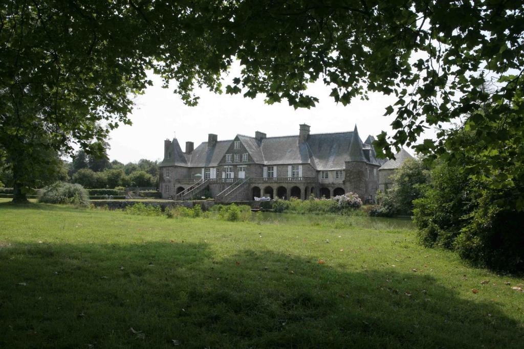 Le Logis D'Equilly Bed & Breakfast Exterior photo